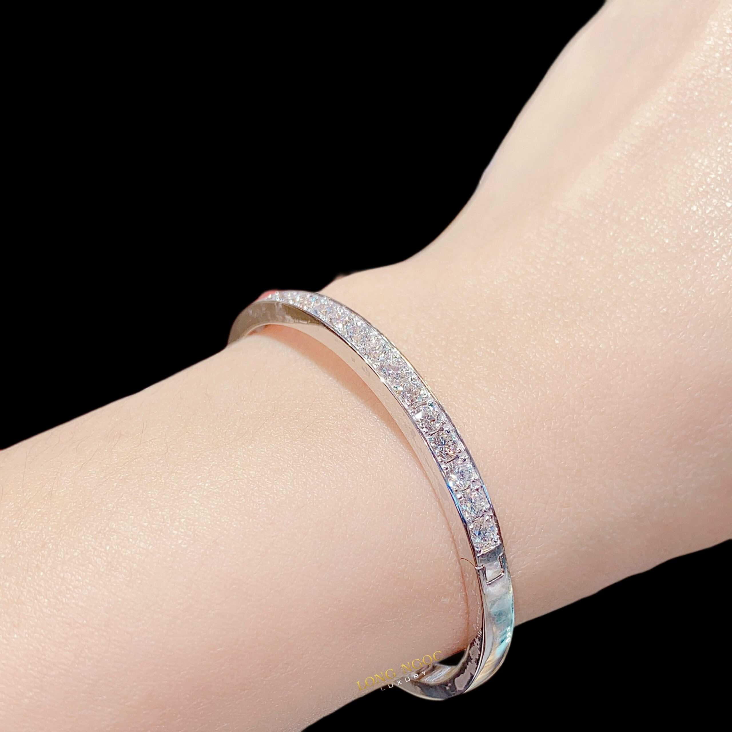 Vòng Tay Kim Cương - V70.69 - Long Ngọc Luxury
