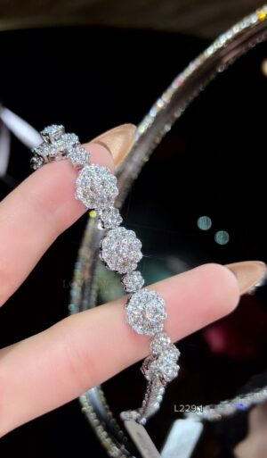 Lắc Tay Kim Cương - Long Ngọc Luxury - L229.1 3 IMG 8438