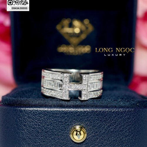Nhẫn Kim Cương Chữ H - Long Ngọc Luxury - N460.504