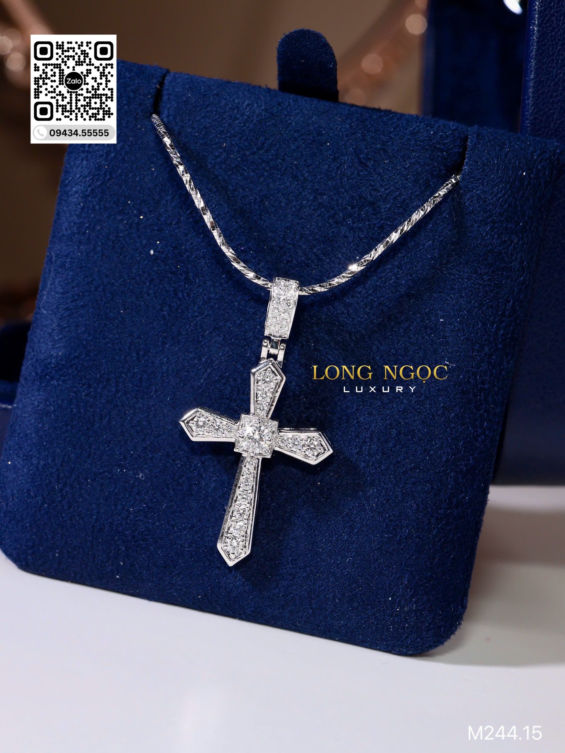 Mặt Dây Thánh Giá - Kim Cương Thiên Nhiên - M244.15