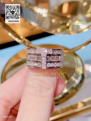 Nhẫn Chữ T Kim Cương - Long Ngọc Luxury - N460.295